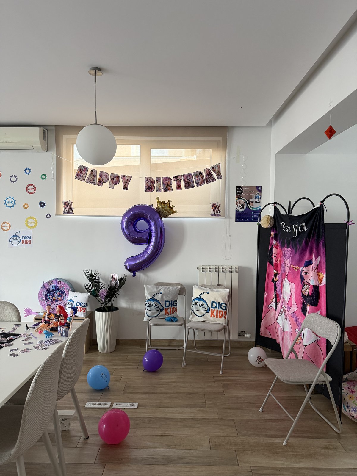 Gabby Dollhouse rođendan sa pegasus dekoracijom