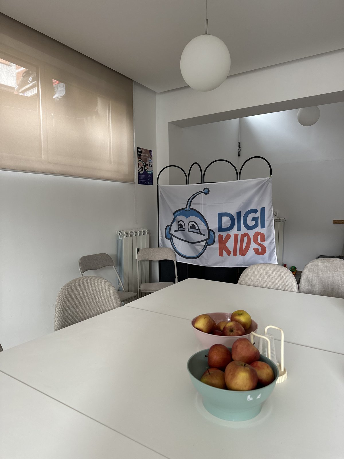 Učionica DigiKids sa zastavom i pauzom